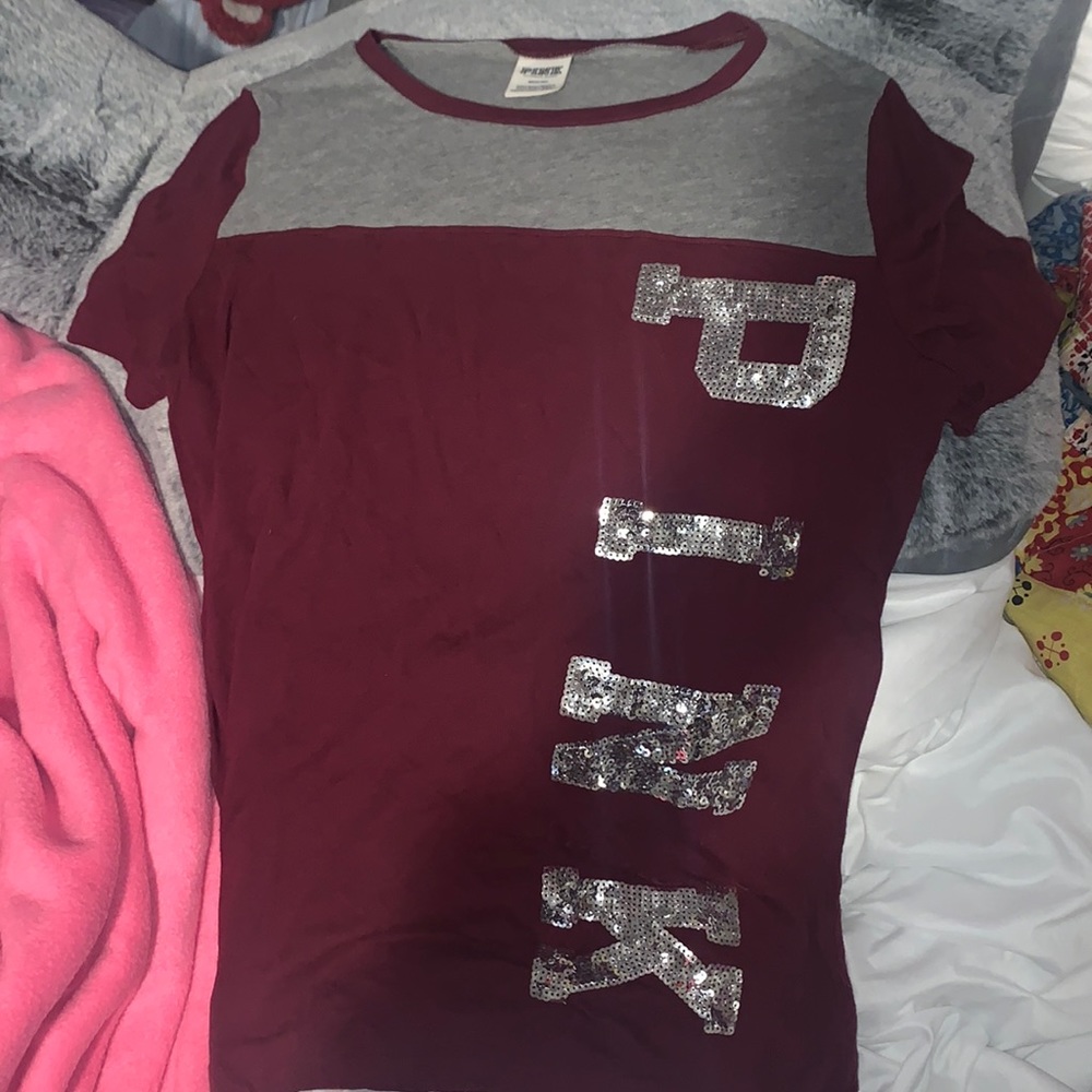 VS PINK TEE